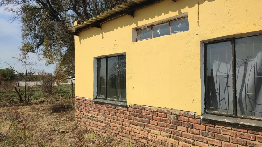 6 Bedroom Property for Sale in Swartruggens North West
